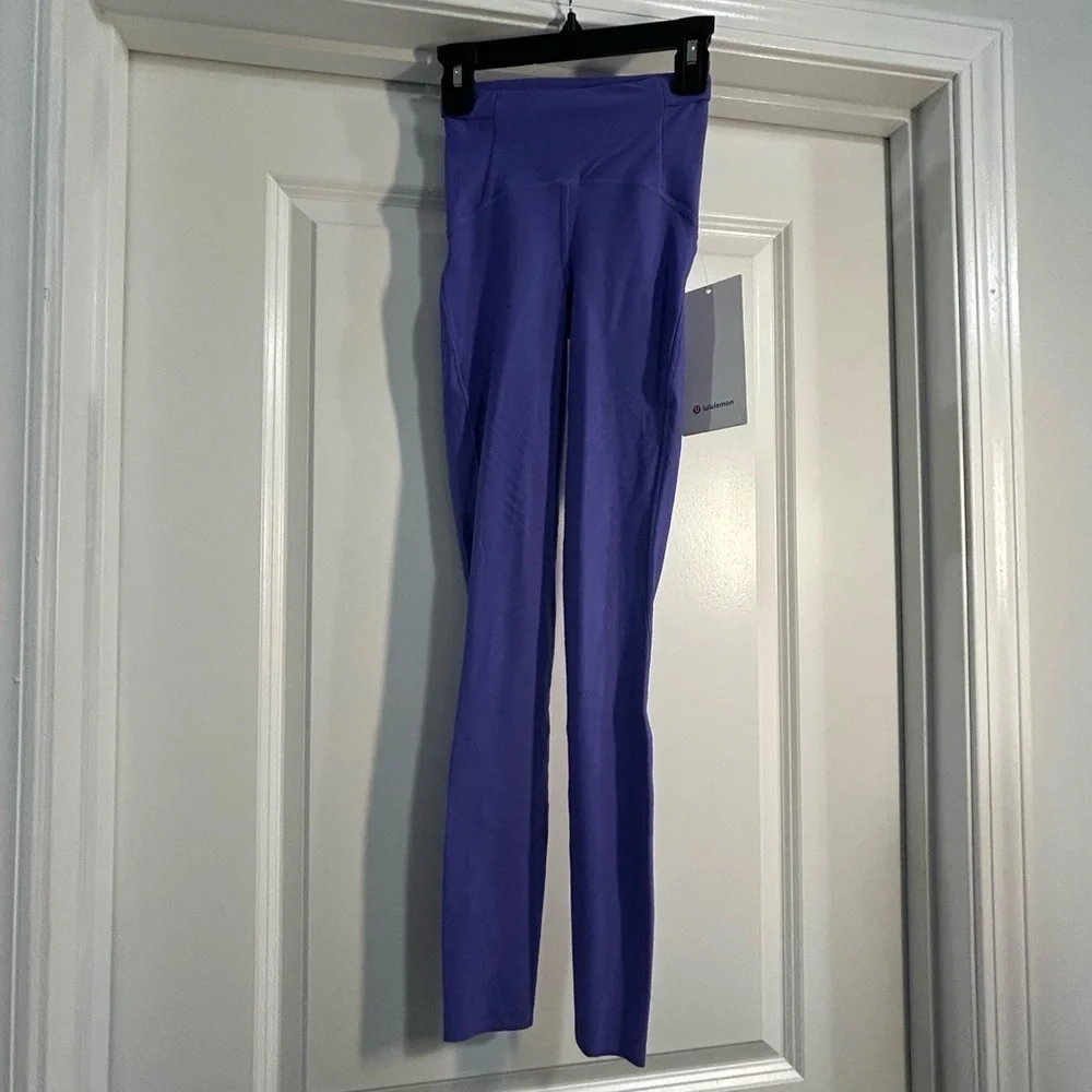 lululemon‎ athletica Charged Indigo 28